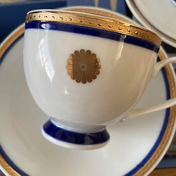 菊の御紋　金色の鳥と花模様杯 Stock ホビー・楽器・アート 菊の御紋 金色の鳥と花模様杯